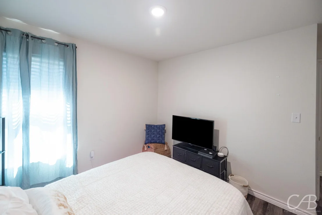 Photo of 7910 Vineyard Drive