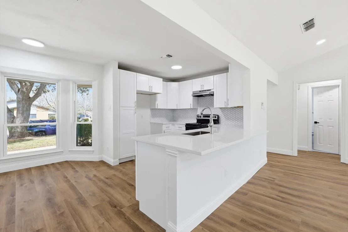 Photo of 2211 Sierra Drive