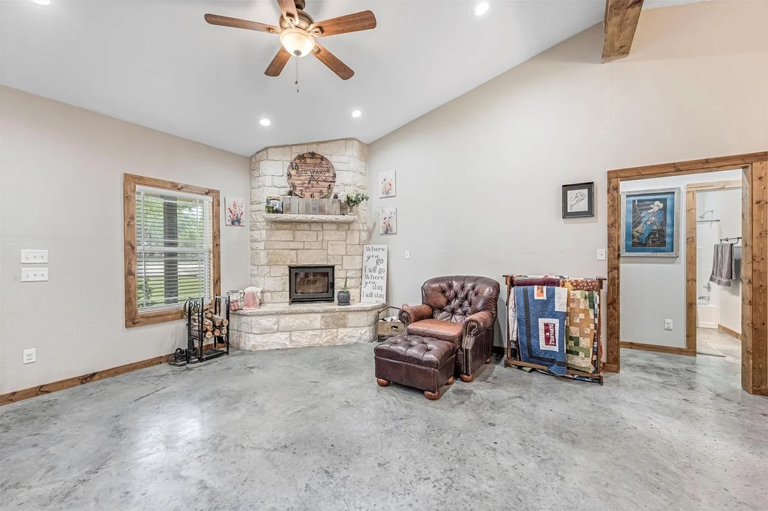 Photo of 6000 County Road 351