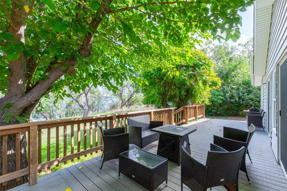 Photo of 9732 Cove Road