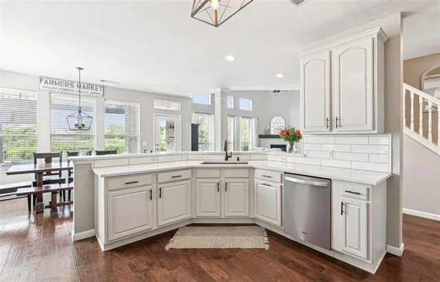 Photo of 11281 Balcones Drive