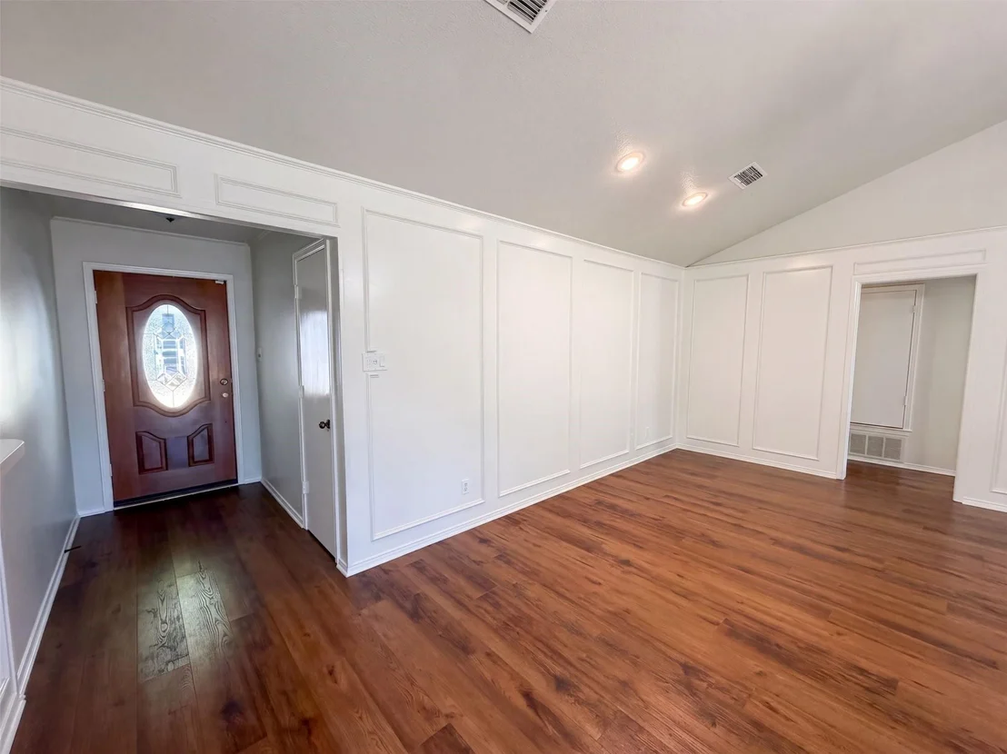 Photo of 1208 Hillcrest Drive