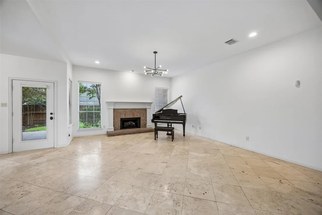 Photo of 2701 Oates Drive