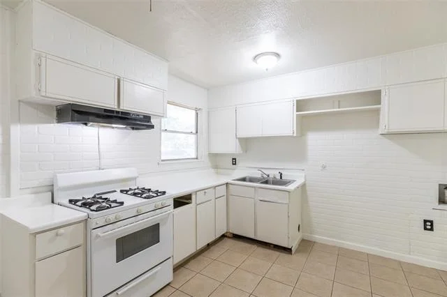 Photo of 5131 Encino Road