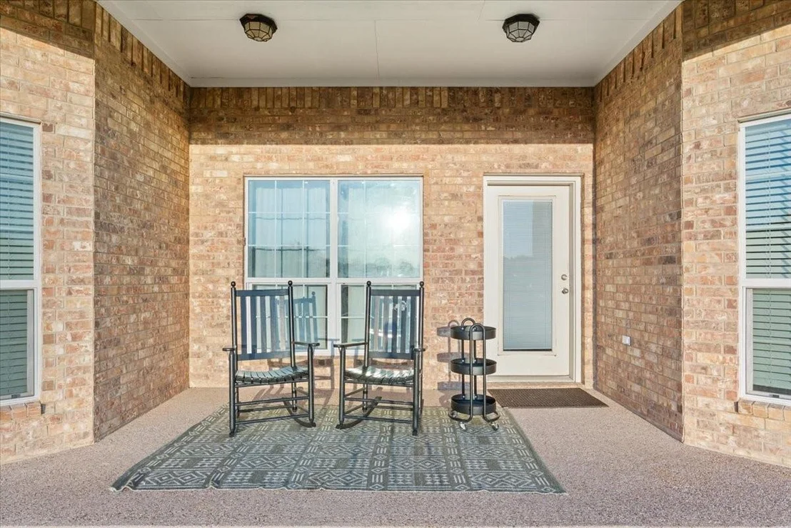 Photo of 900 Queen Elizabeth Drive