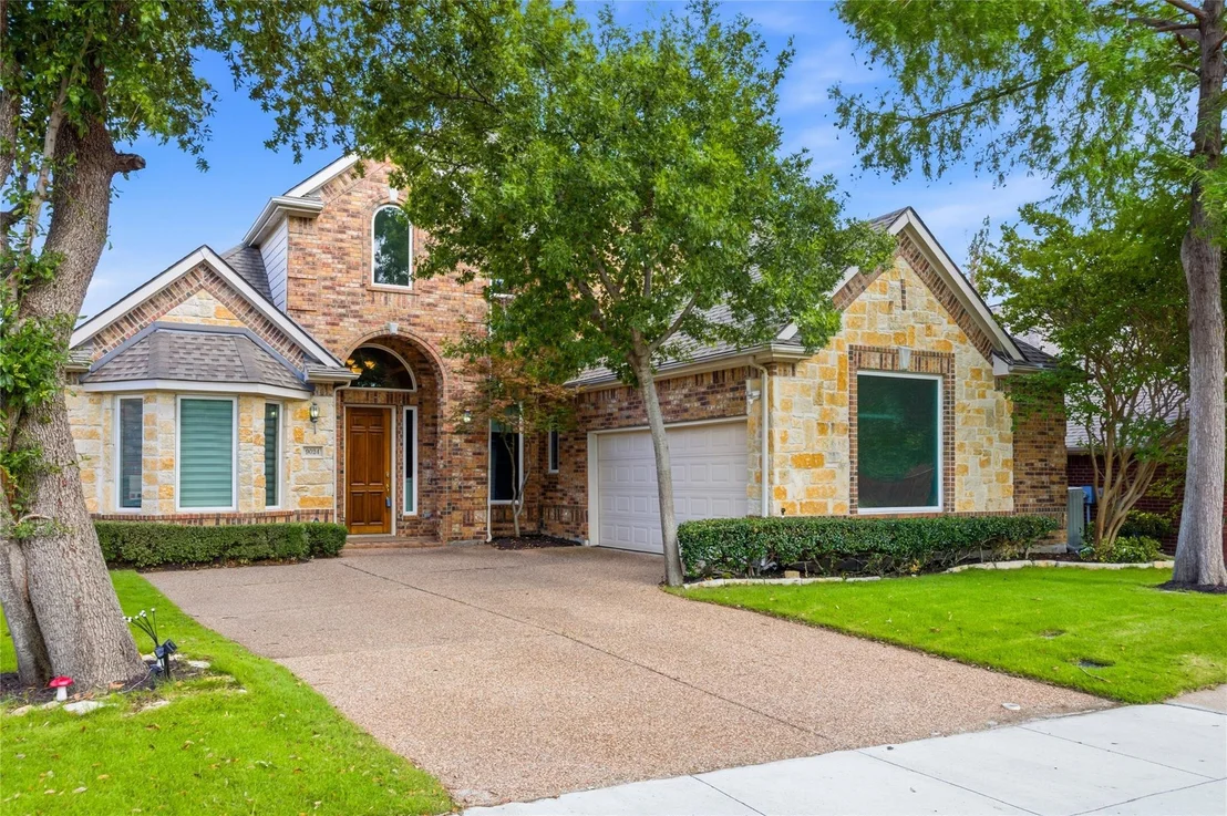 Photo of 9024 Bottlebrush Lane