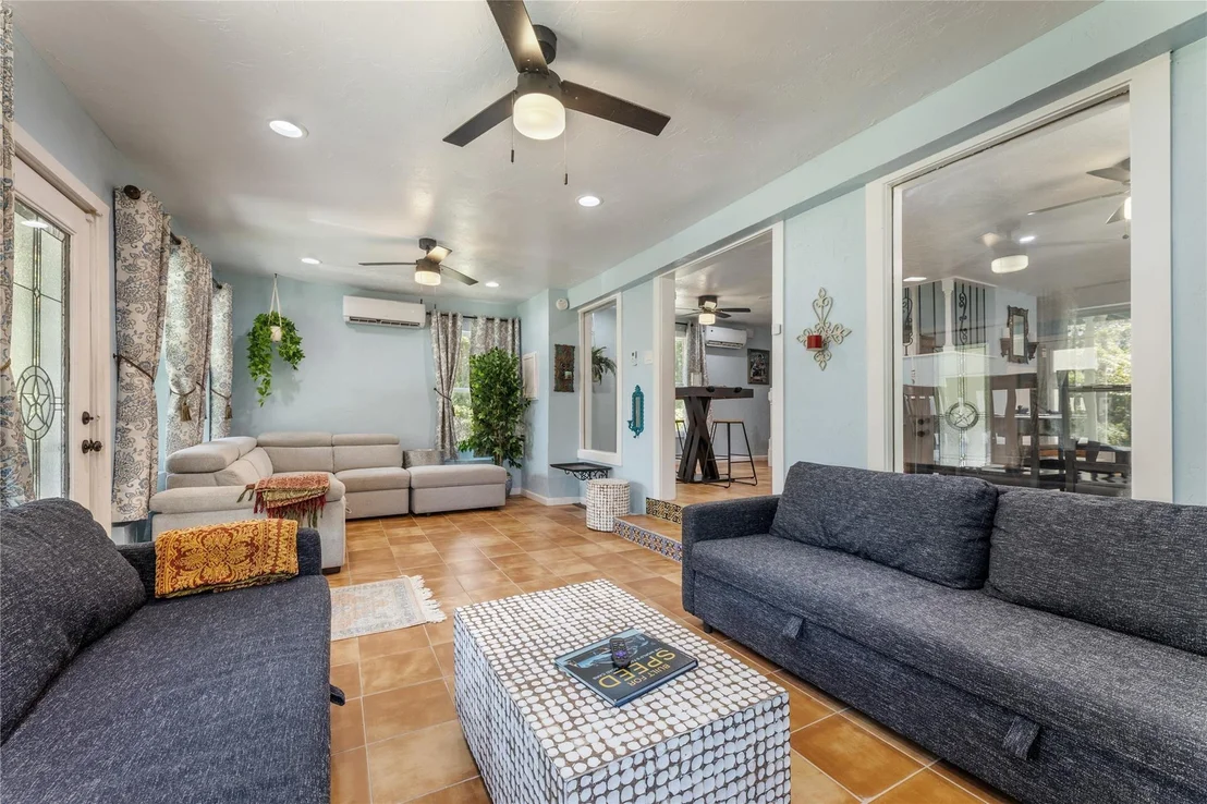 Photo of 9910A Archer Lane