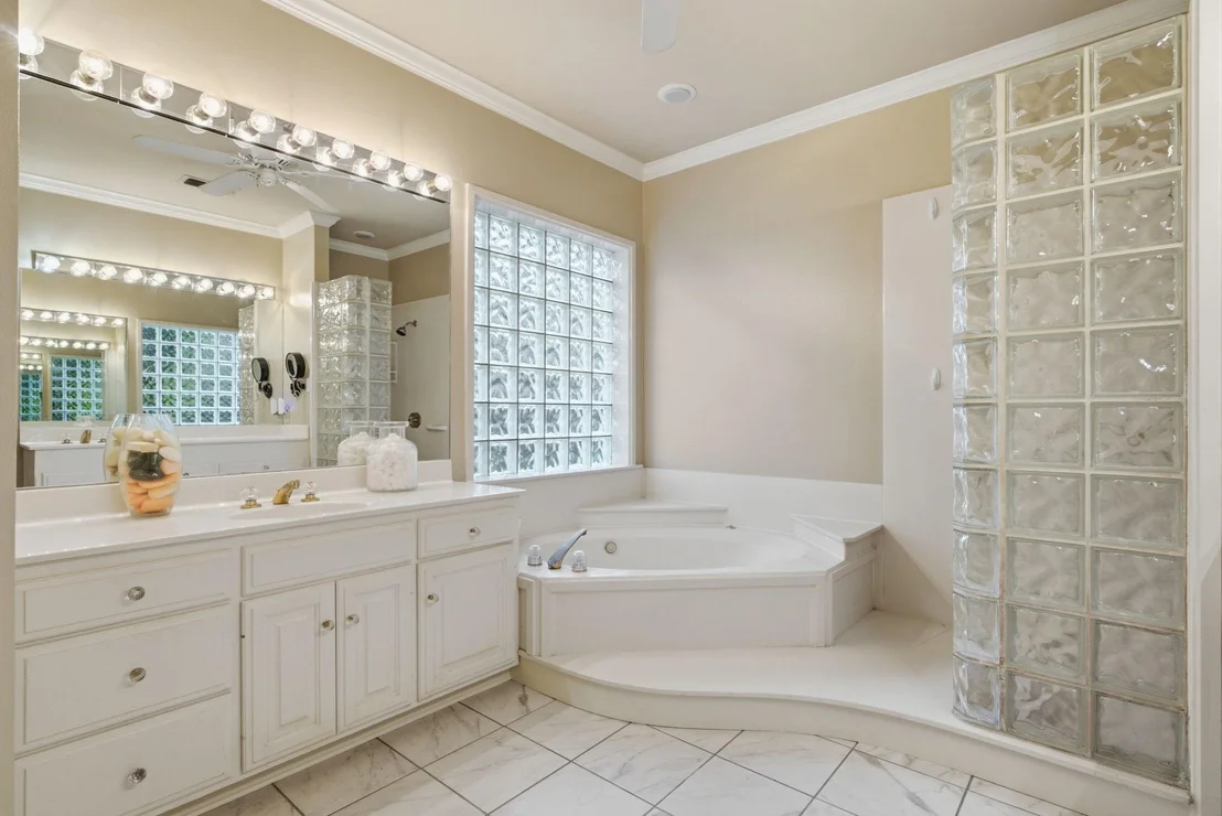 Photo of 4117 Hollow Oak Circle