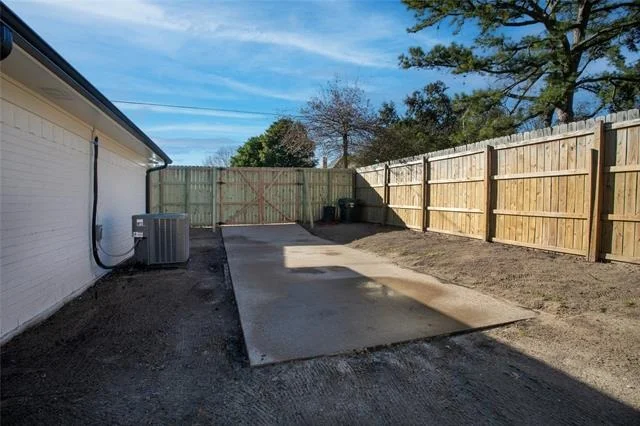 Photo of 411 W Heritage Drive