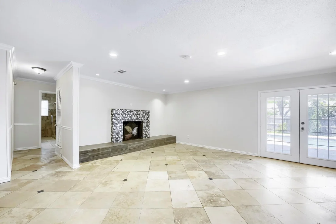 Photo of 917 Stratford Drive