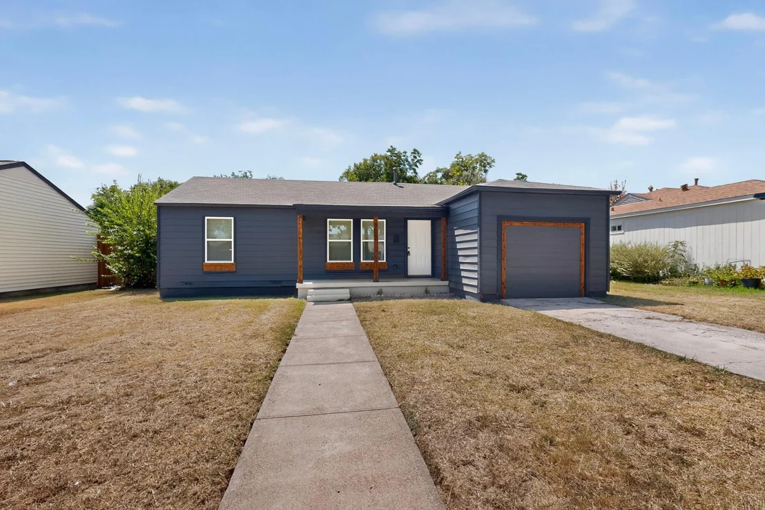 Photo of 808 Lilac Drive