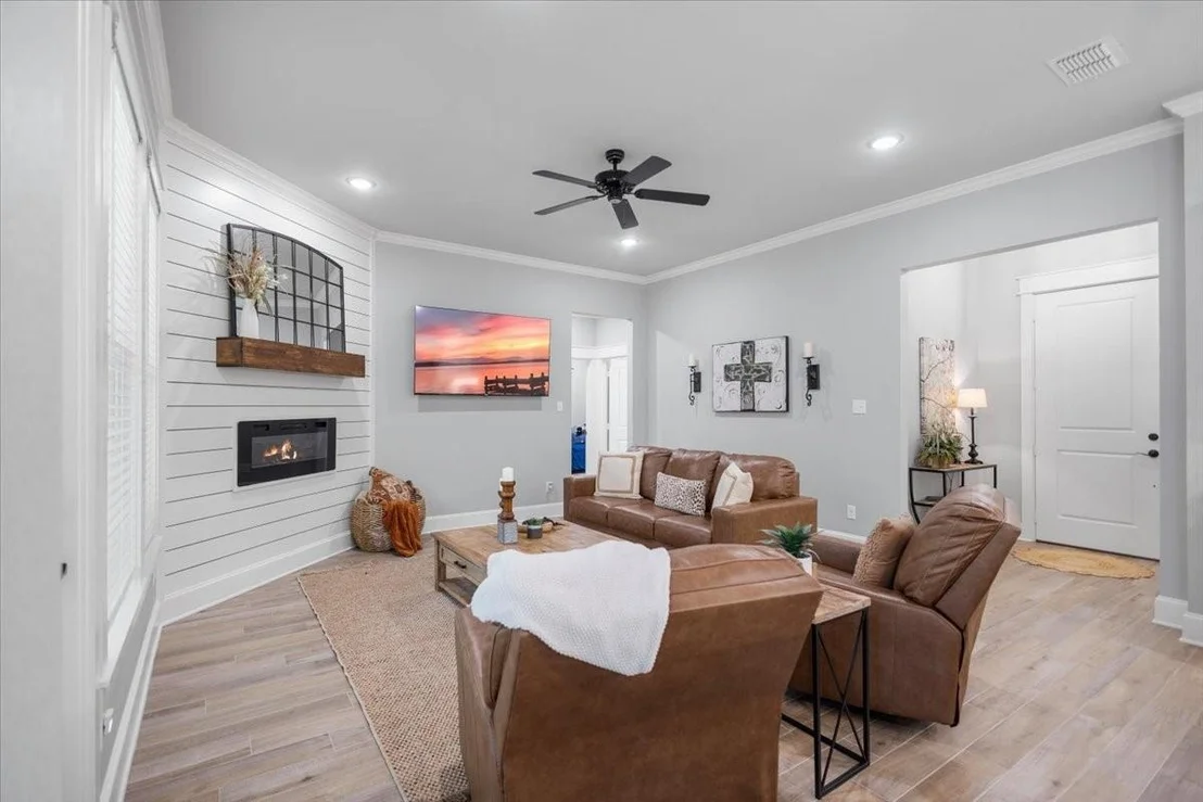 Photo of 1627 Orchard Lane
