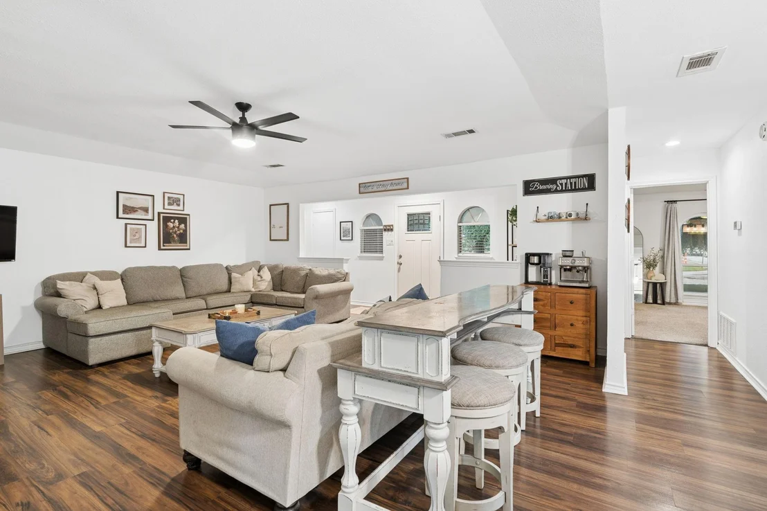 Photo of 1673 Chisolm Trail