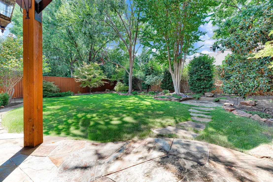 Photo of 2140 Sutton Place