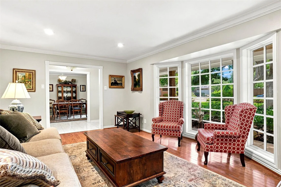 Photo of 933 Blue Lake Circle