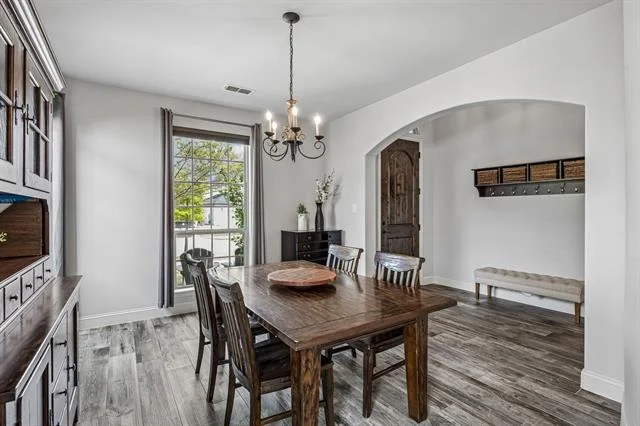 Photo of 1504 Grove Drive