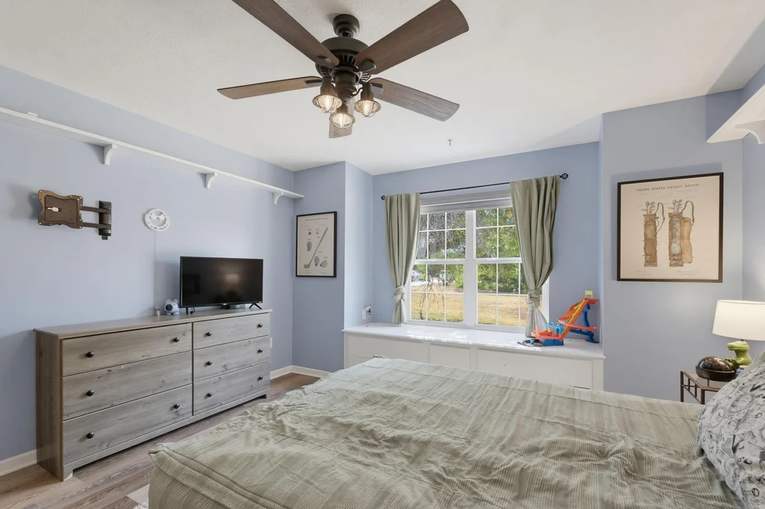 Photo of 1361 Larned Lane