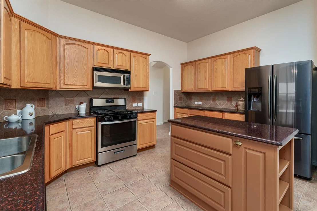 Photo of 6633 Chalk River Drive