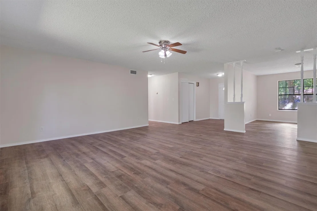Photo of 209 Mistletoe Lane