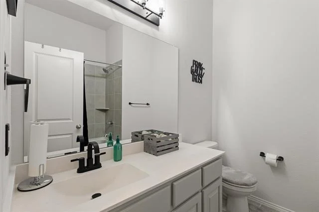 Photo of 908 Madeline Lane