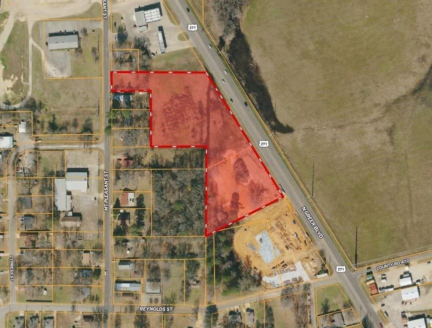Photo of 700 N Greer Boulevard