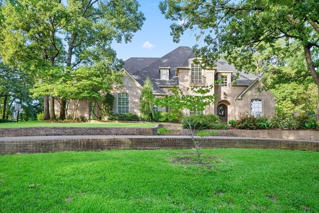 Photo of 1950 Stonehill Drive