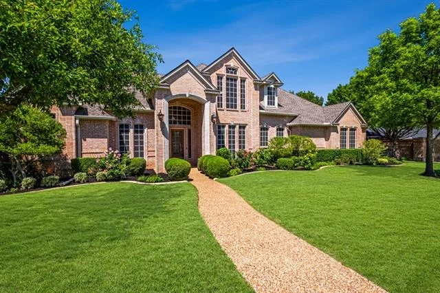 Photo of 901 Canterbury Lane
