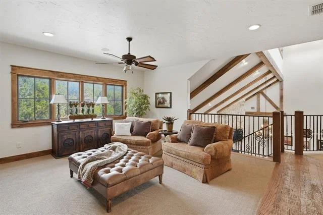 Photo of 1046 Grandview Drive