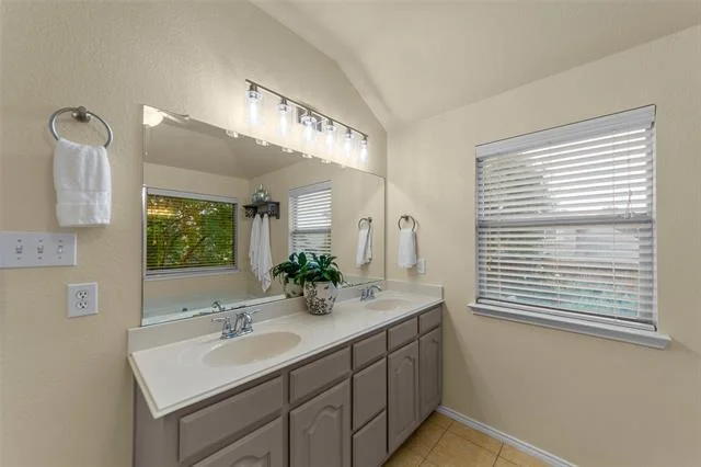 Photo of 1078 Shepard Lane