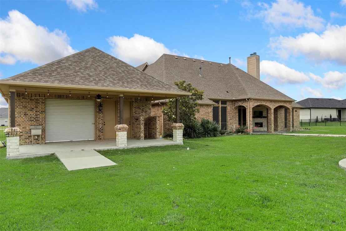 Photo of 2135 Lake Estates Drive