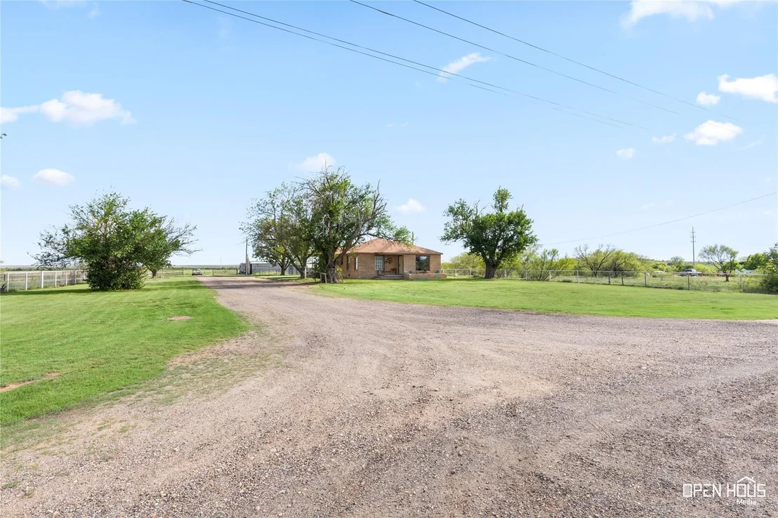 Photo of 1593 Irvin Road