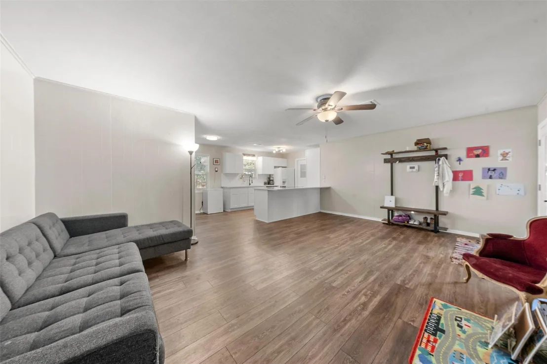 Photo of 5907 Caldwell Street