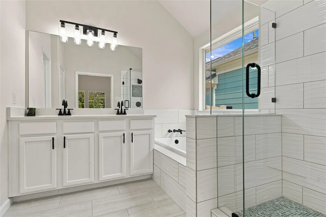 Photo of 1401 Live Oak Lane