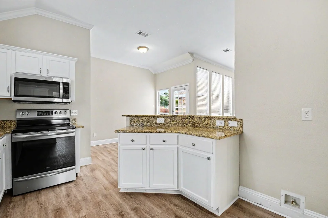 Photo of 9901 Queens Road
