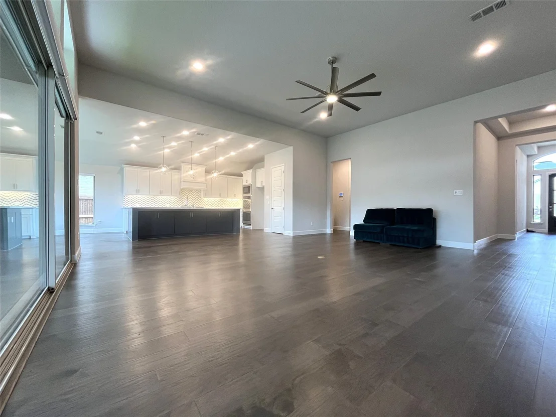 Photo of 2834 Midlake Drive