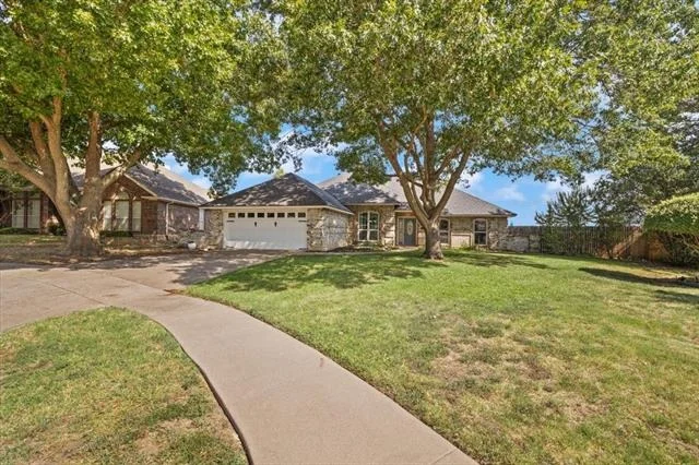 Photo of 10200 Fieldcrest Drive