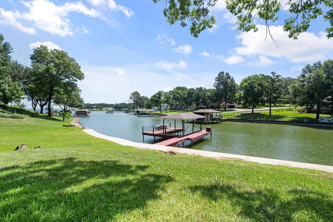 Photo of 280 Shadow Oaks Drive