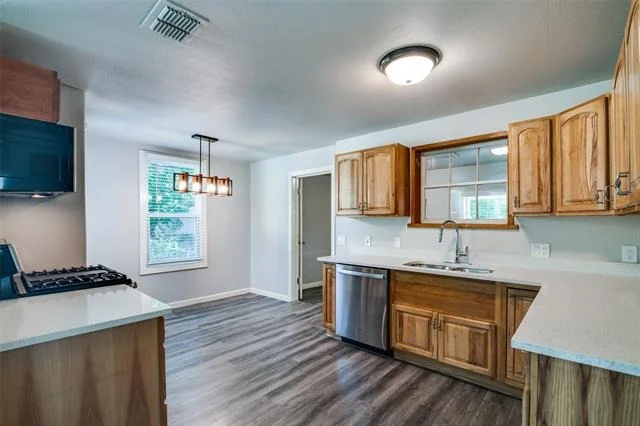 Photo of 606 W High Street
