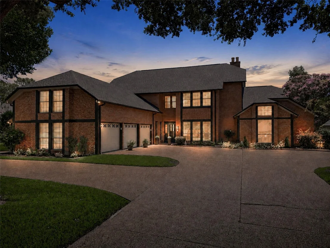 Photo of 6500 Hollytree Circle