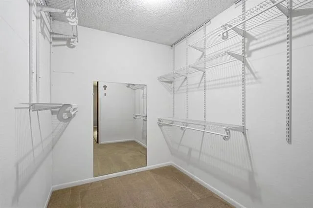 Photo of 116 Greentree Cir