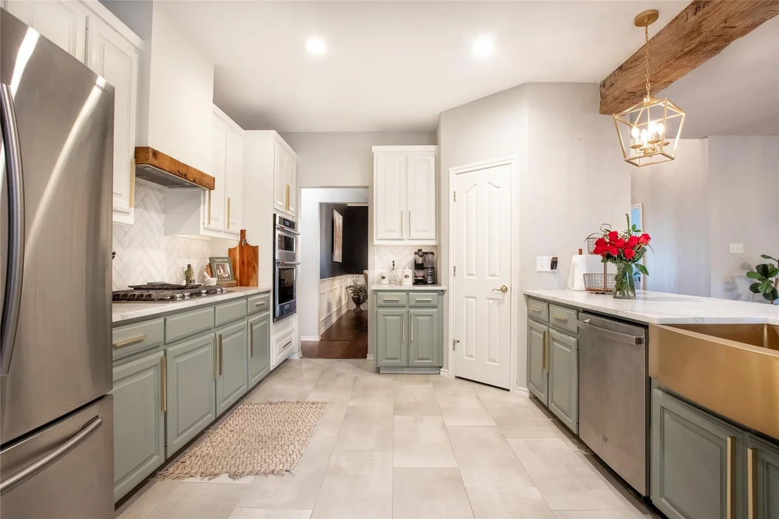 Photo of 10520 Stoneside Trail