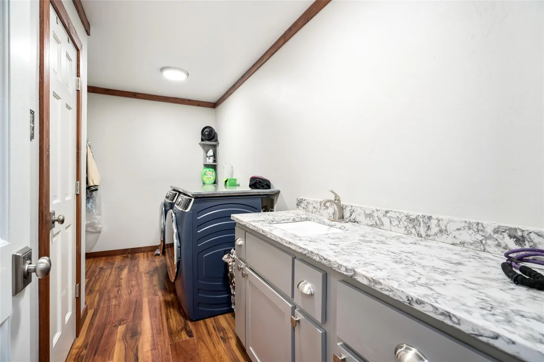 Photo of 207 Shadowwood Trail