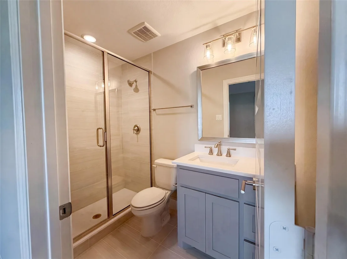 Photo of 820 Hawk Wood Lane
