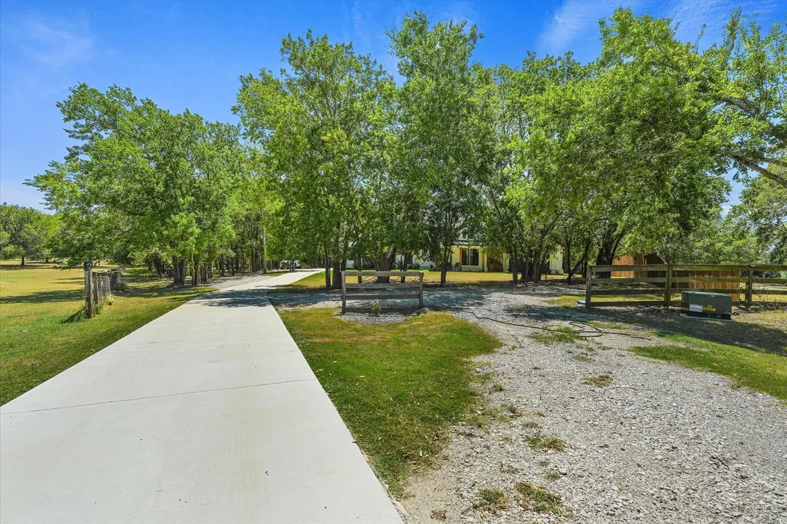 Photo of 9738 Mackenzie Brook