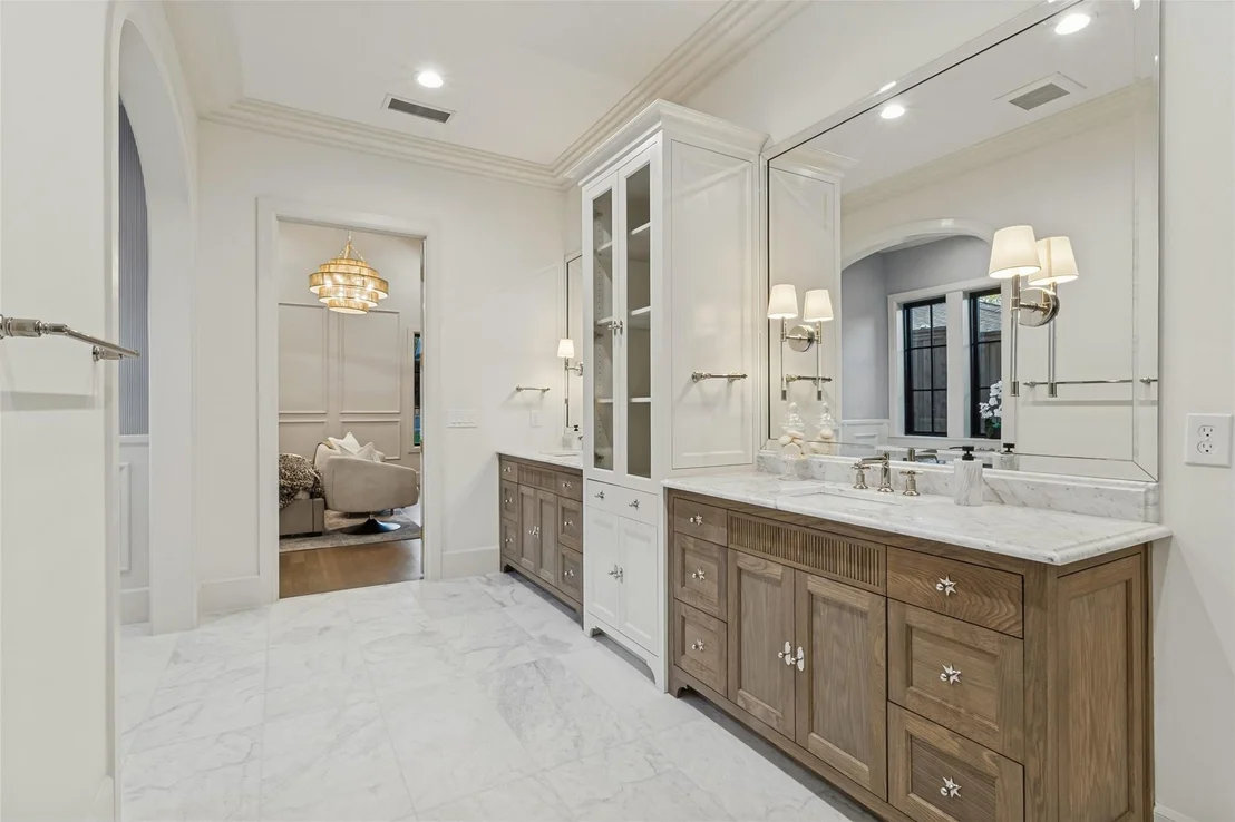 Photo of 6910 Wabash Circle