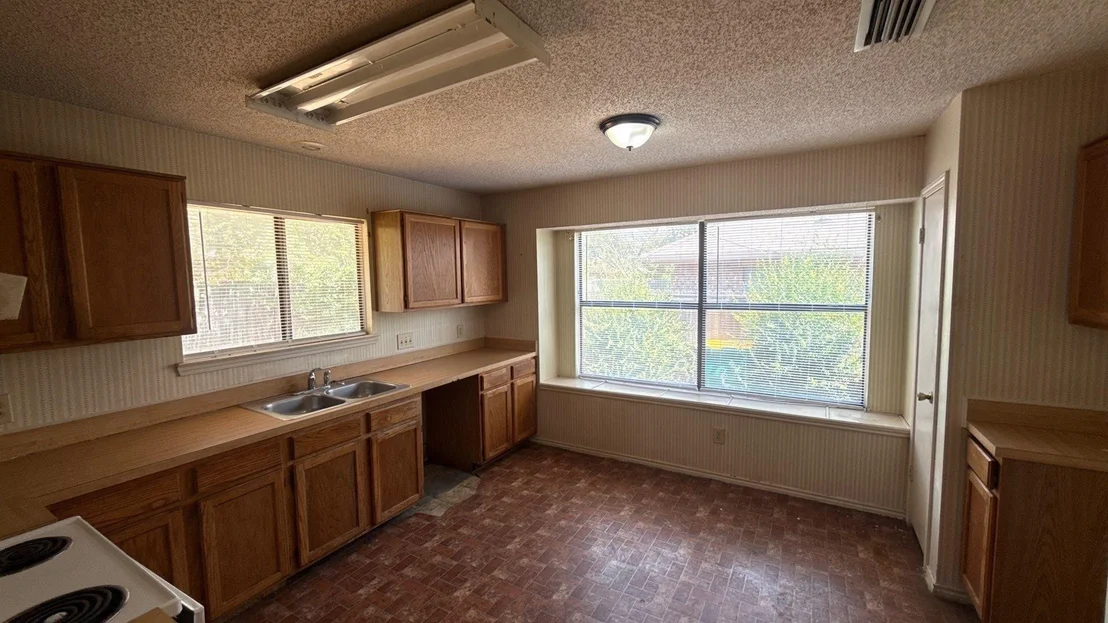 Photo of 914 Larue Drive