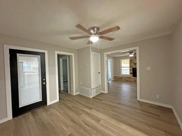 Photo of 7121 Mcgregor Park Road