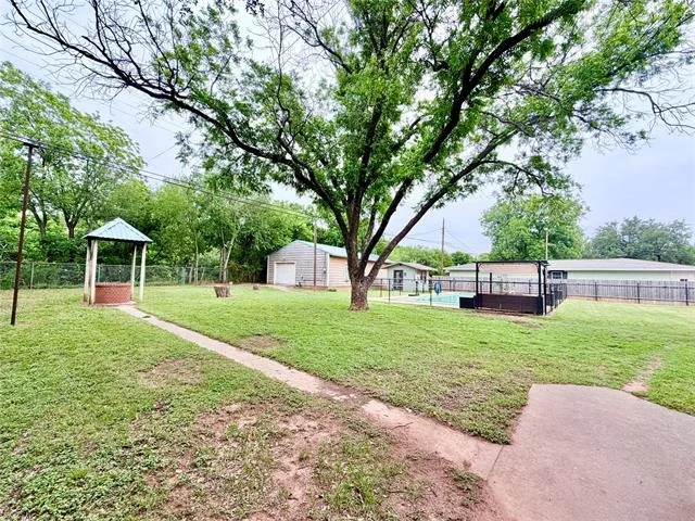 Photo of 809 S Leggett Drive