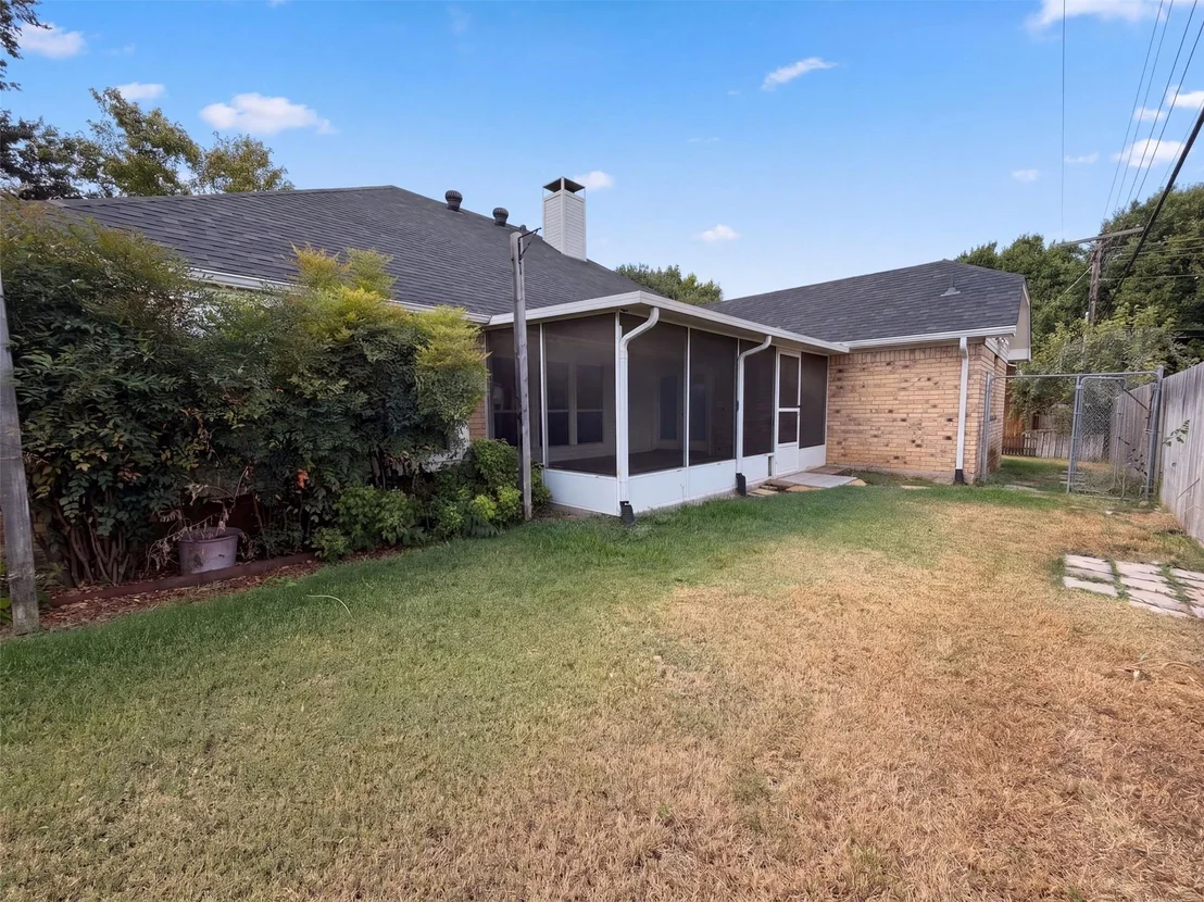 Photo of 1623 W Pleasant Drive