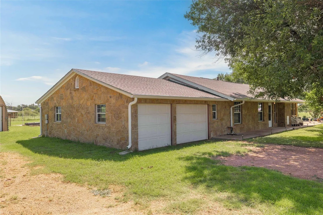 Photo of 685 County Road 114